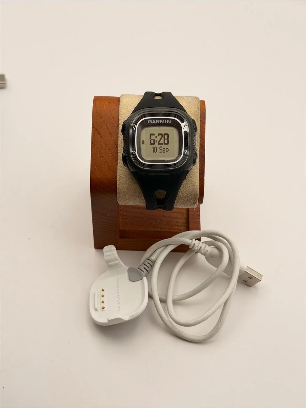 Garmin Forerunner 10, GPS, Smartwatch, Tested, New Bands, Charger, Sm, Rare
